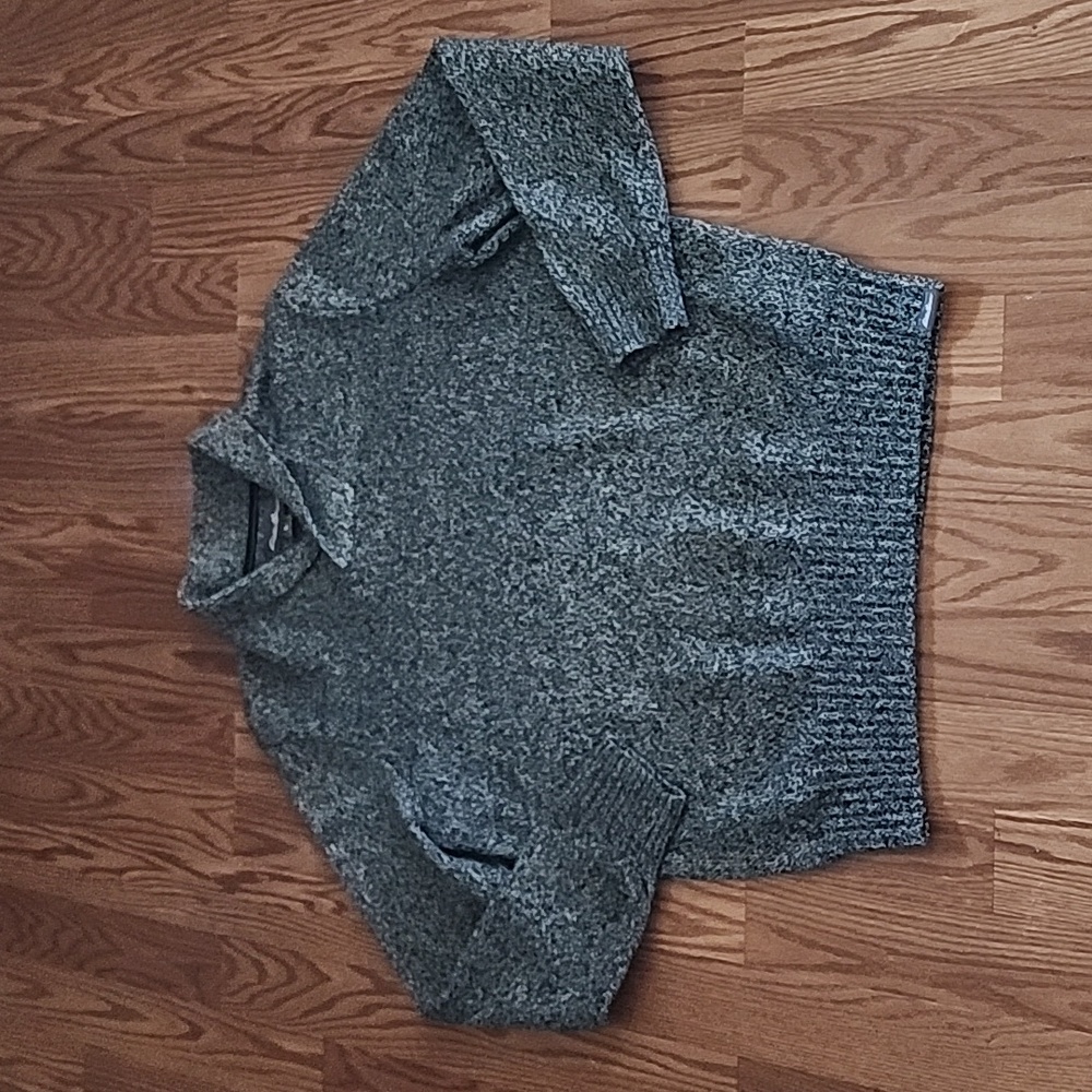 NWT Eddie bauer sweater size lg wool,acrylic, nylon blend